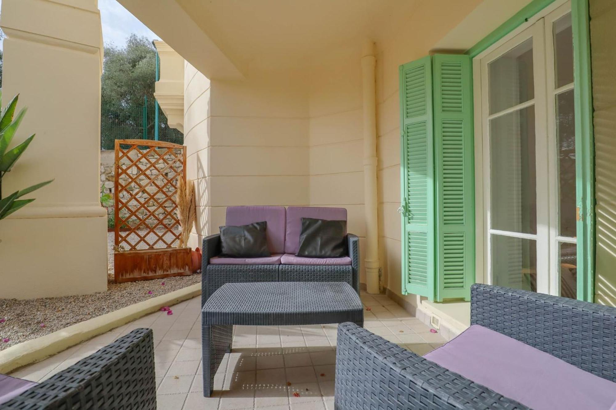 "Le Garavan Palace" Idyllique, Proche Gare Et Plage Menton Buitenkant foto