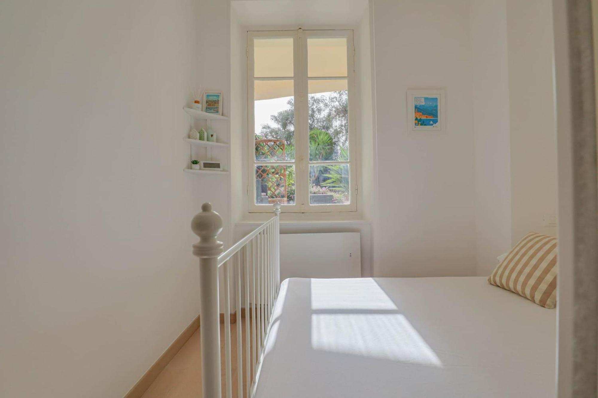 "Le Garavan Palace" Idyllique, Proche Gare Et Plage Menton Buitenkant foto